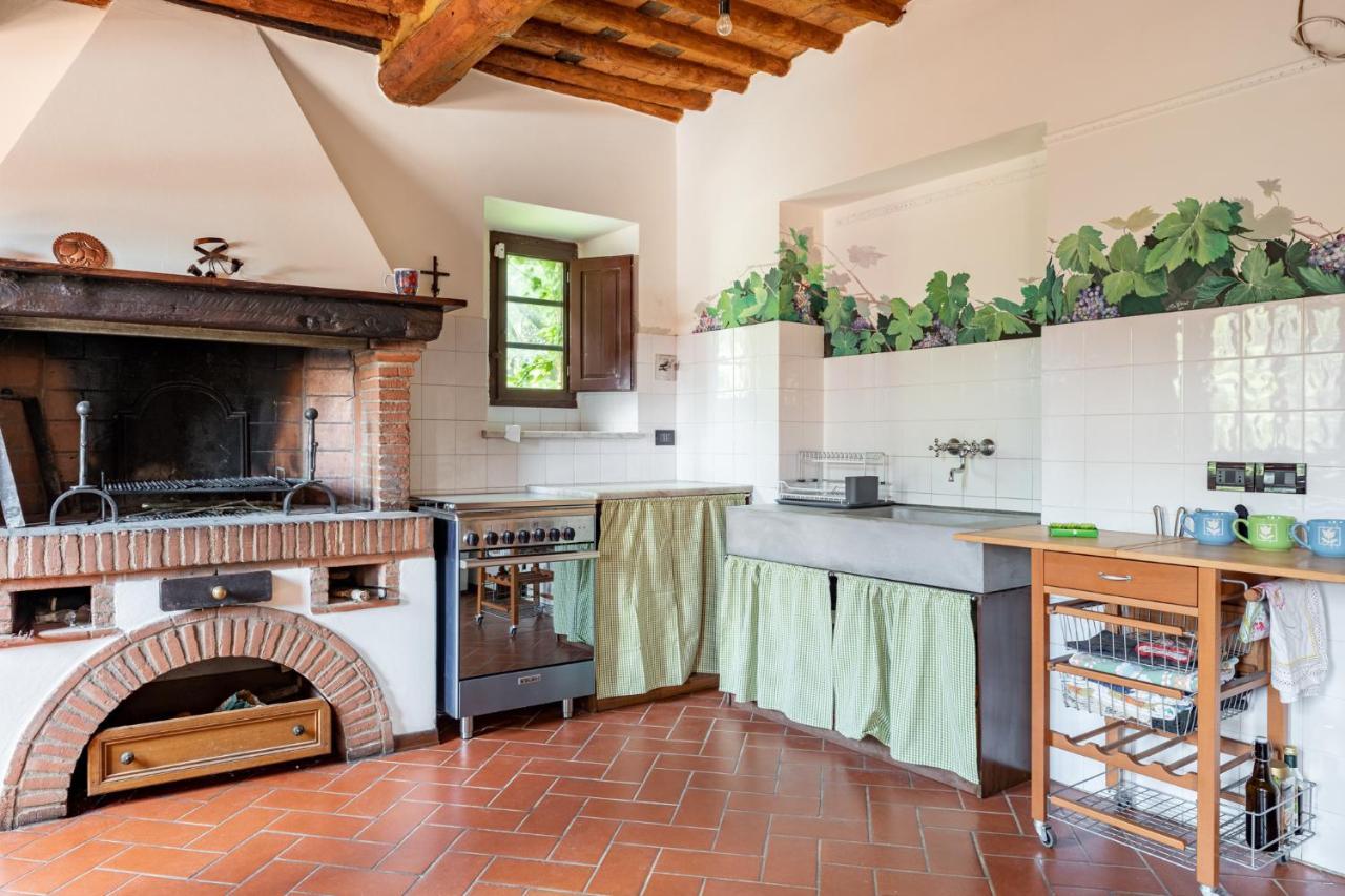 Вилла La Casina Di Elisa Монтекарло Экстерьер фото